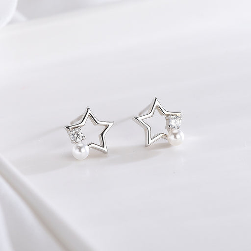 Five-Pointed Star Pearl Earrings