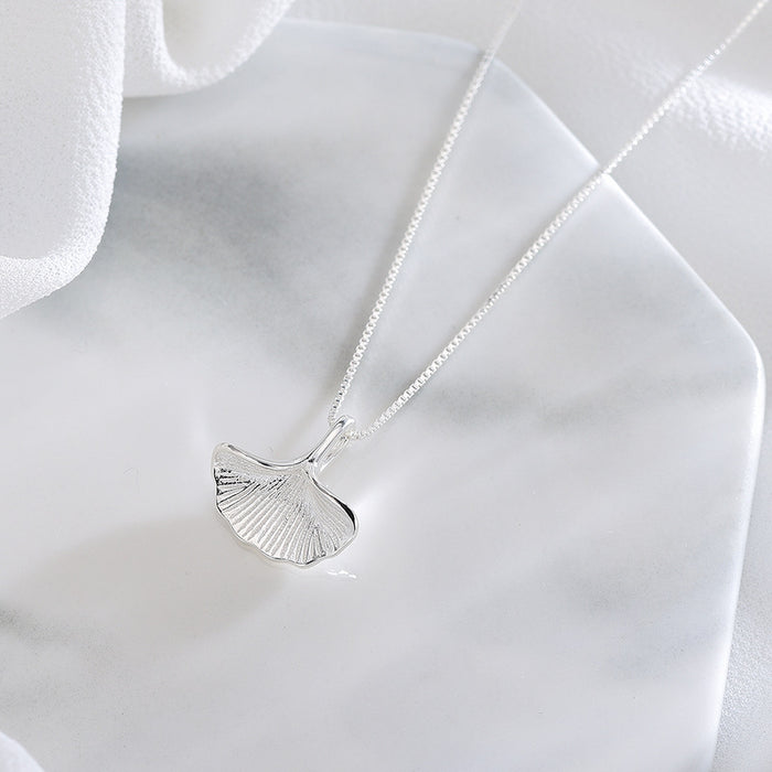 Ginkgo Leaf Clavicle Necklace