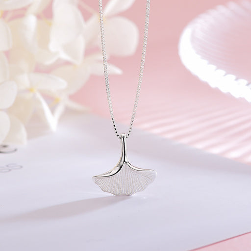 Ginkgo Leaf Clavicle Necklace
