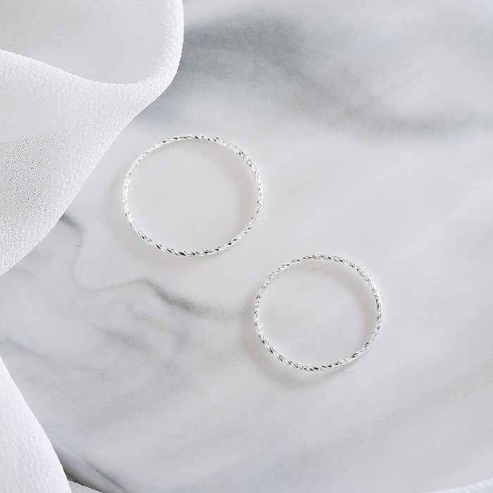 Minimalist Twist Ring