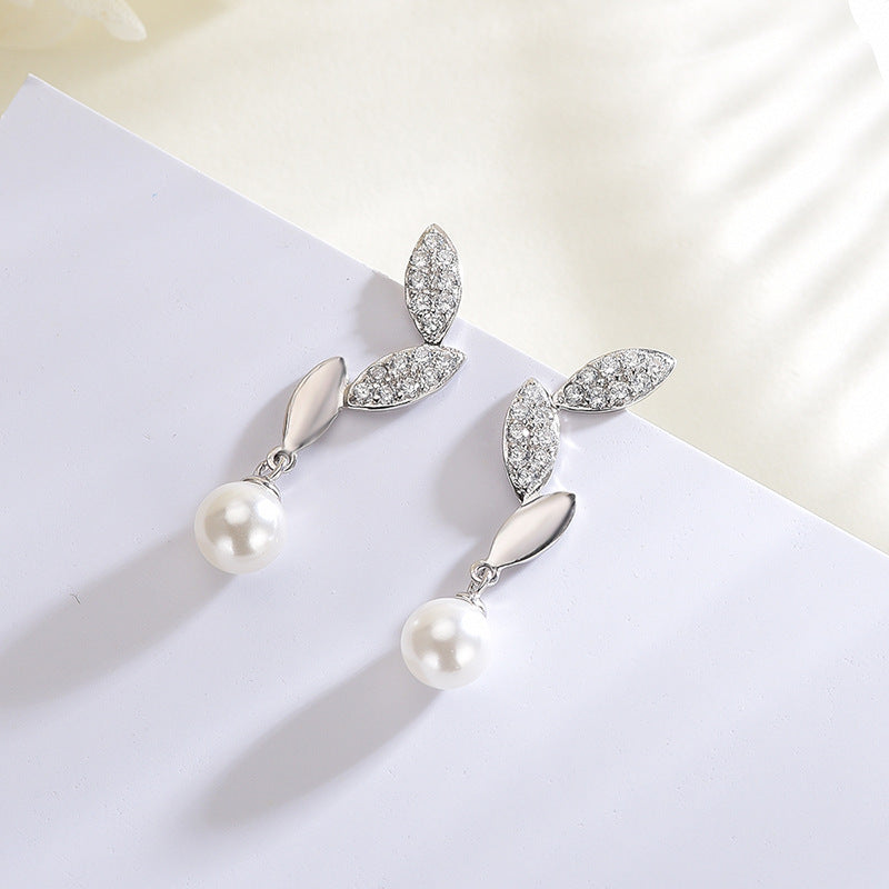 Diamond leaves Pearl Earrings