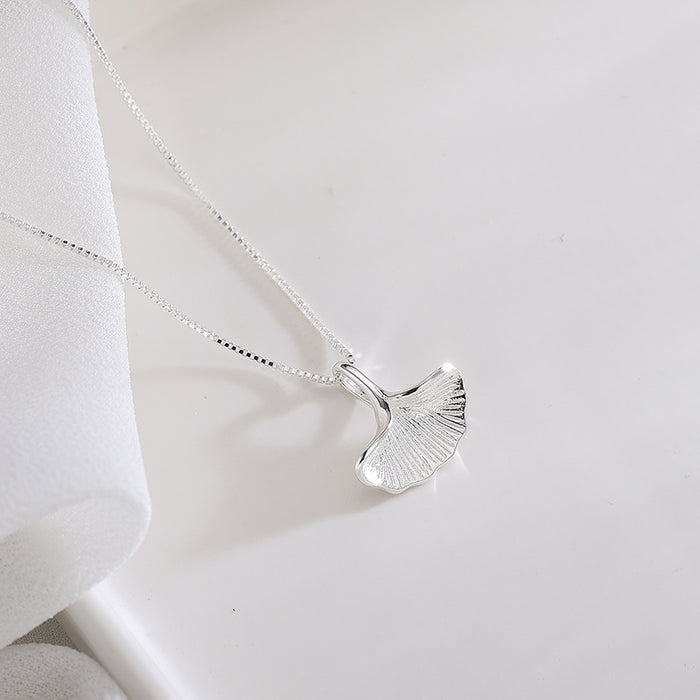 Ginkgo Leaf Clavicle Necklace