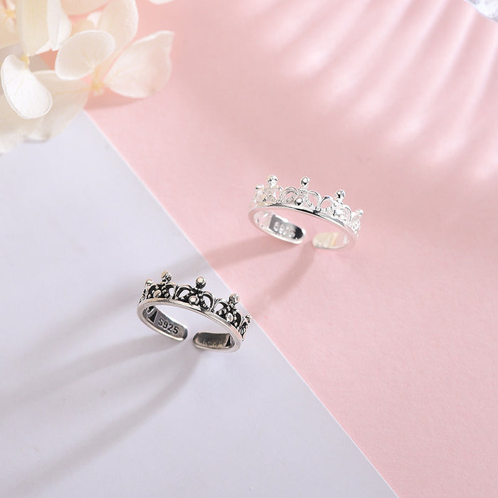 Elegant Crown Ring