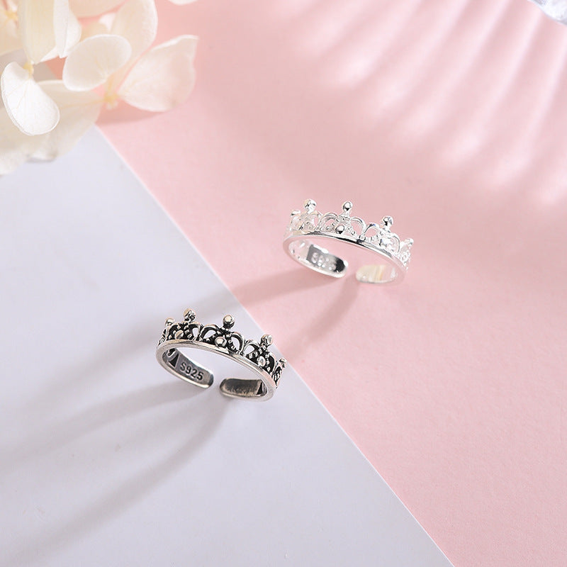 Elegant Crown Ring